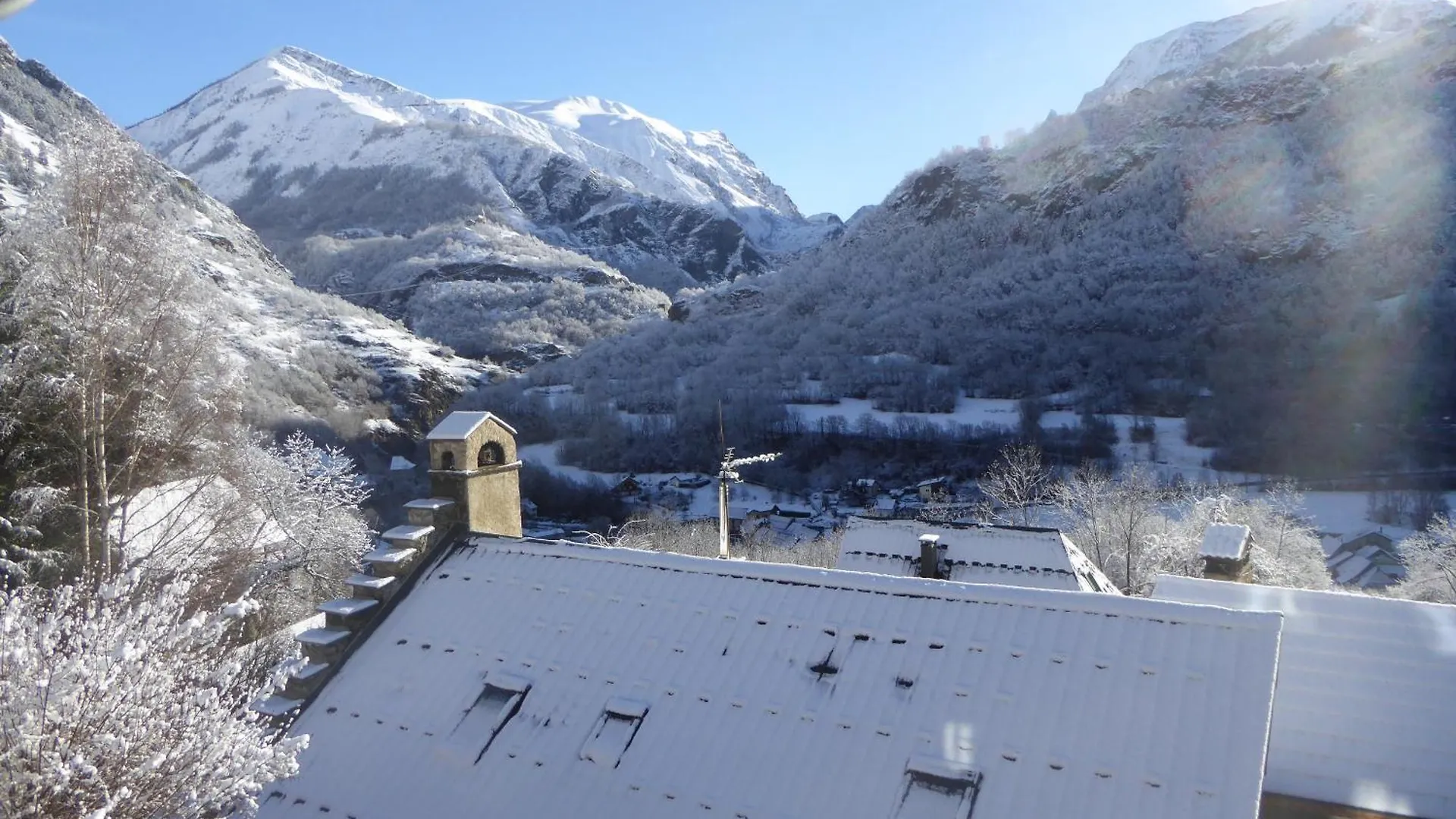 Homestay Chambre D'Hote Calme Au Milieu D'Un Jardin Au Freney D'Oisans Le Freney-d'Oisans