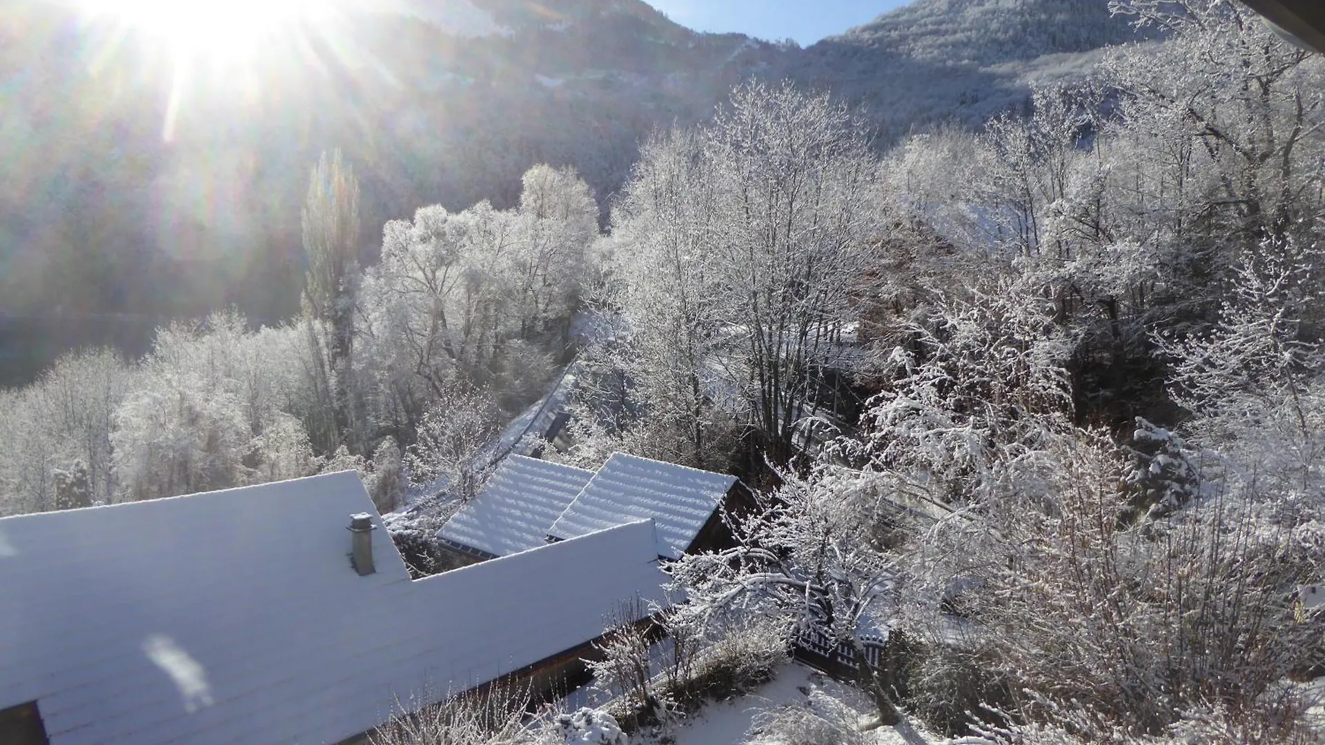 Chambre D'Hote Calme Au Milieu D'Un Jardin Au Freney D'Oisans Le Freney-d'Oisans France