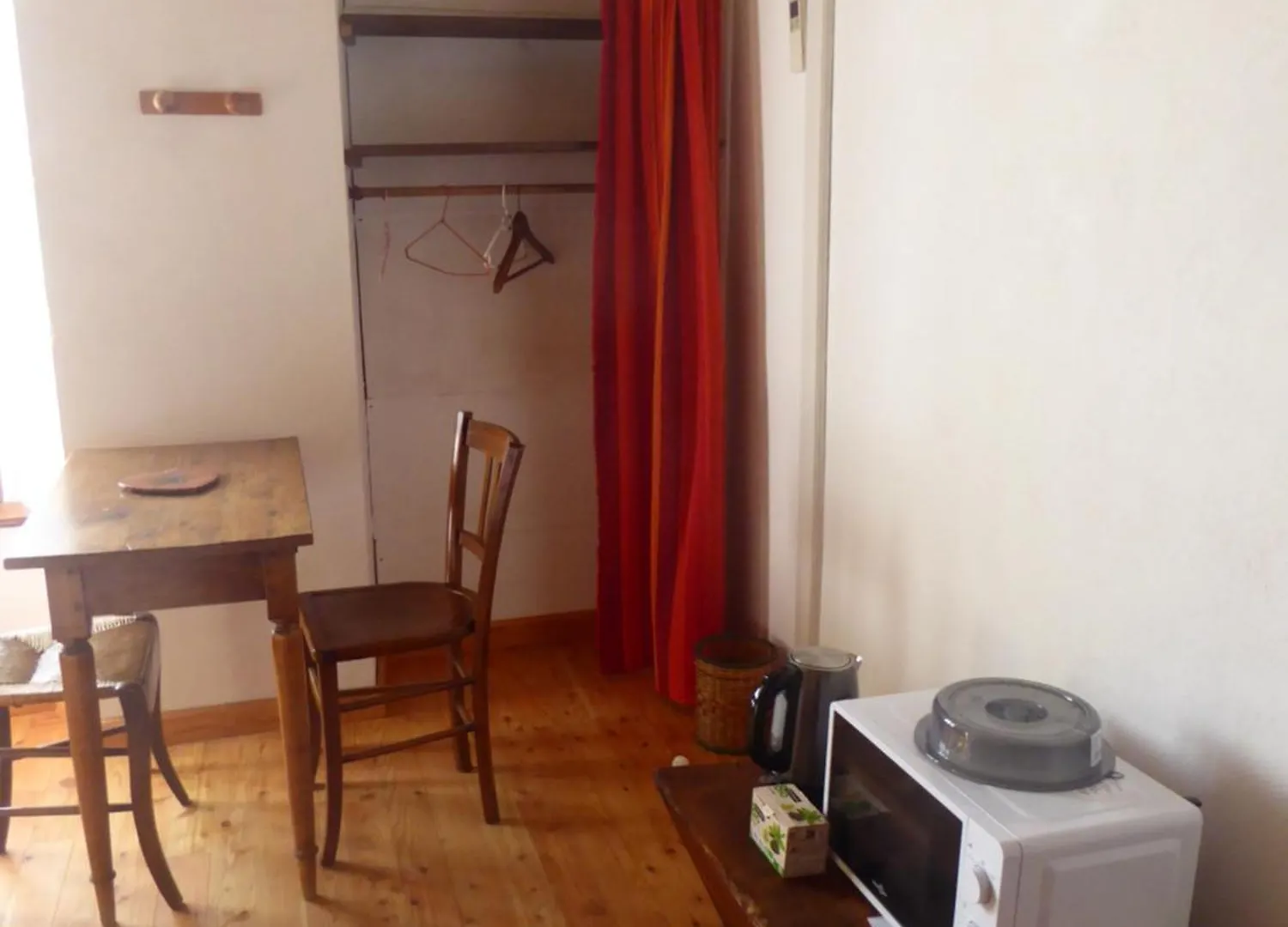 ホームステイ Chambre D'Hote Calme Au Milieu D'Un Jardin Au Freney D'Oisans ル・フルネ・ドワザン